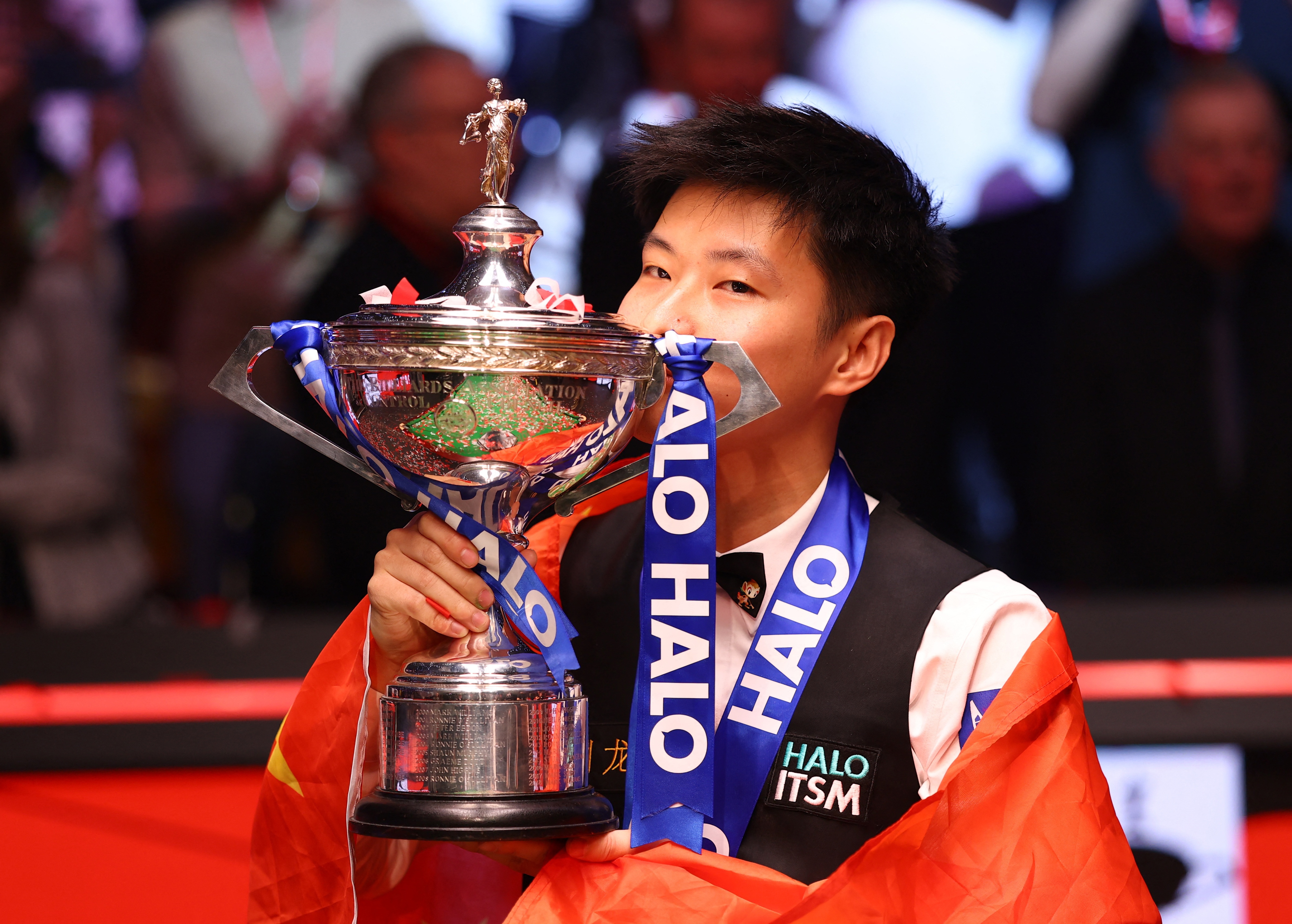 爱游戏官网-球员技术表现精湛，场上技艺展露无遗的简单介绍