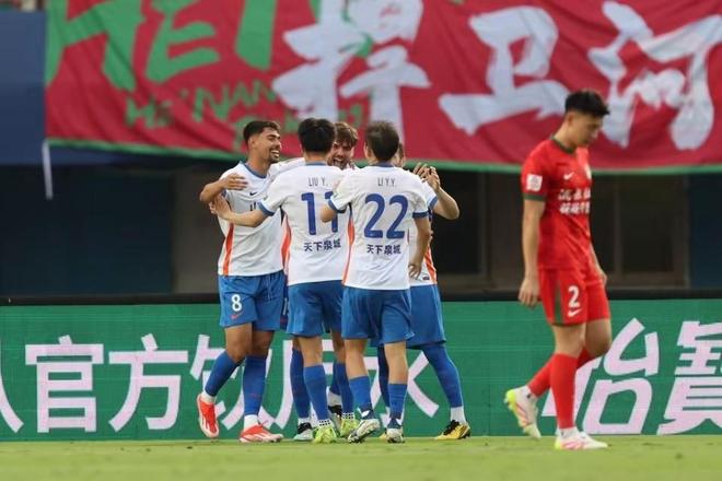 包含福建队在客场成功逆转山东队，以身残志乱获胜的词条