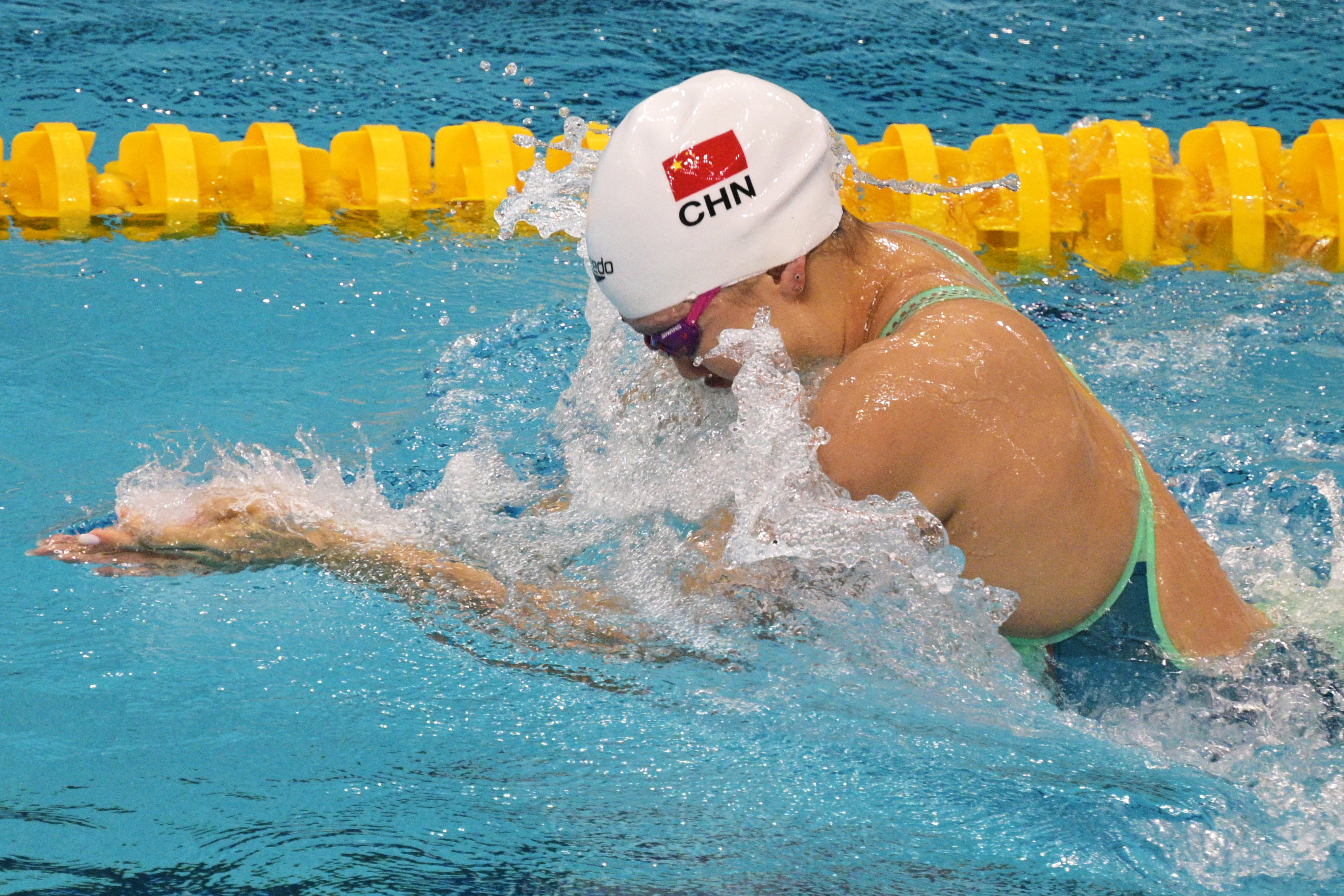 爱游戏登录-西班牙游泳选手展现实力，夺得桂冠