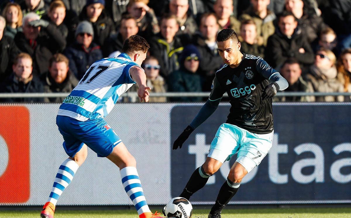 爱游戏体育官网-阿贾克斯险胜，挺进欧冠半决赛