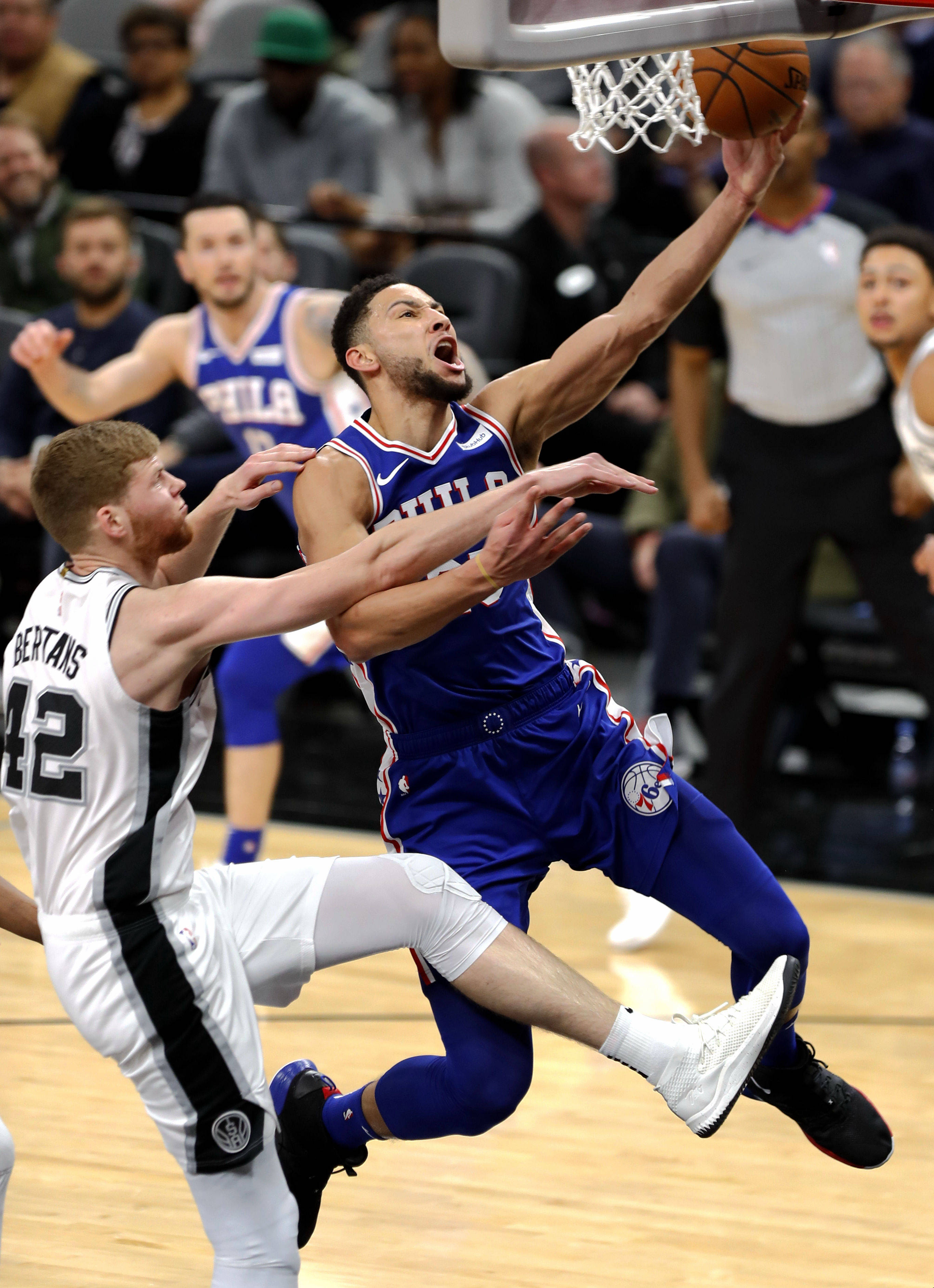 马刺新秀展现出色表现，获得主教练赞扬