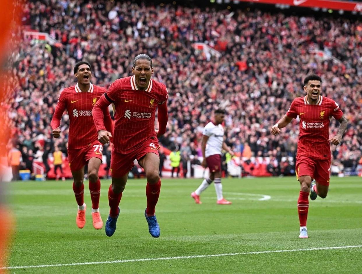 爱游戏亚洲官网-利物浦中场拼抢不放松，助球队胜出