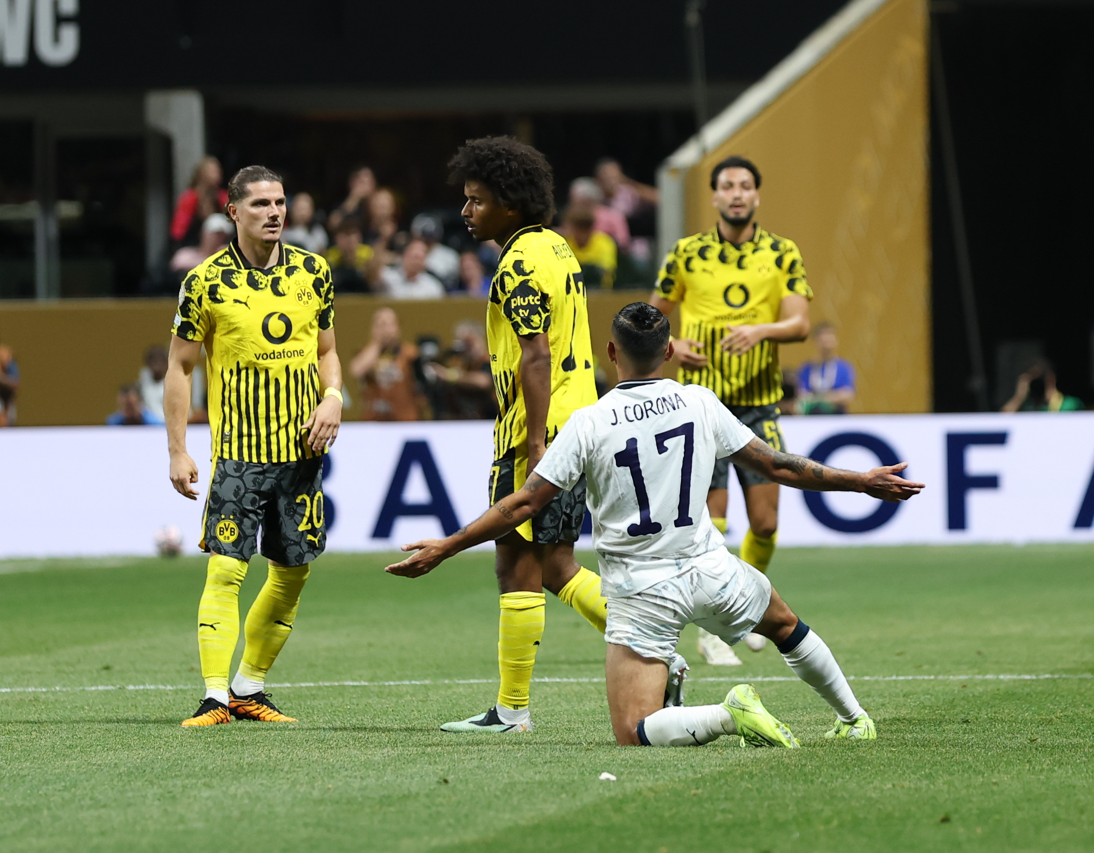 爱游戏官方入口-多特蒙德阻击对手，晋级希望大增