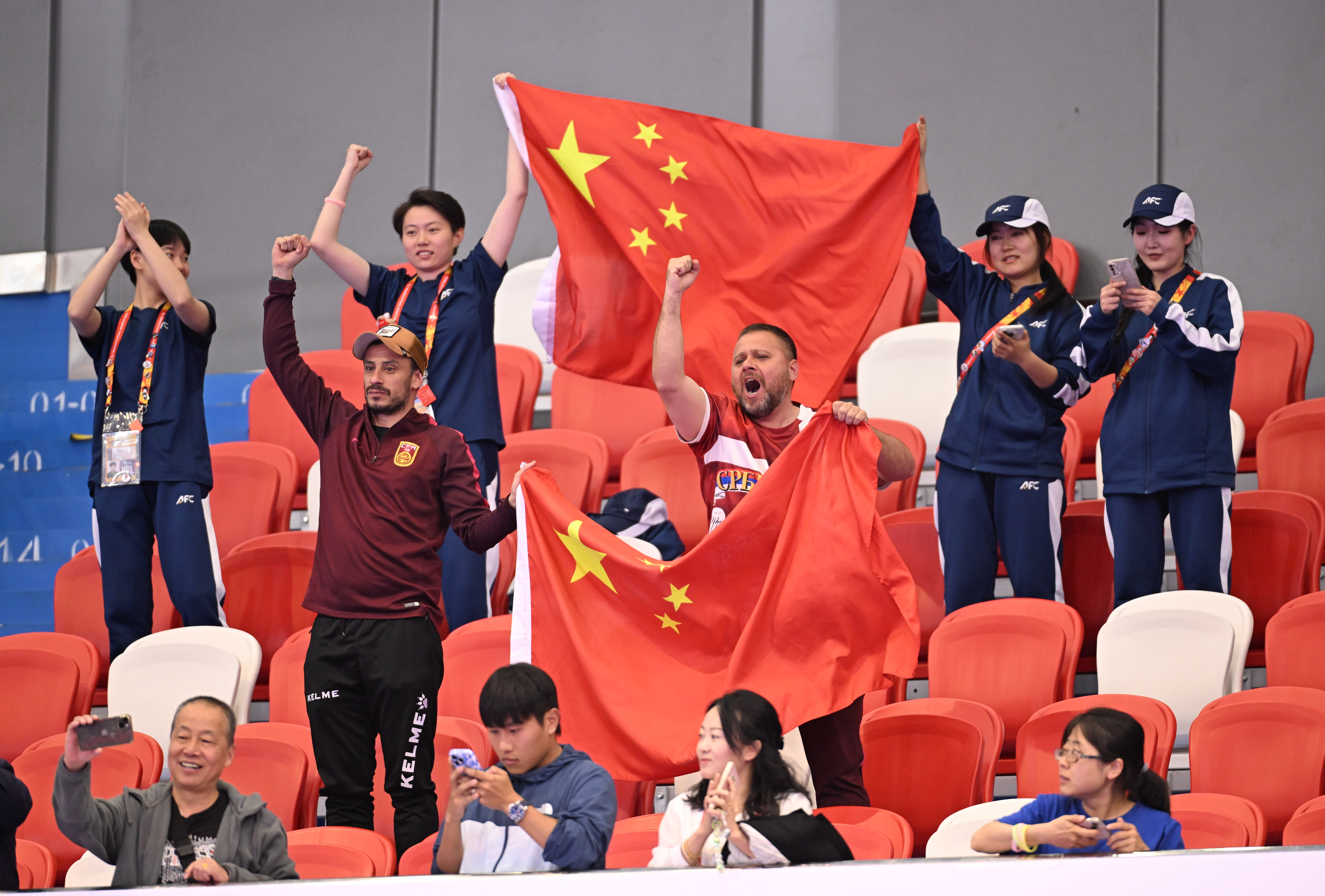 亚洲足球大赛：中国队成绩亮眼