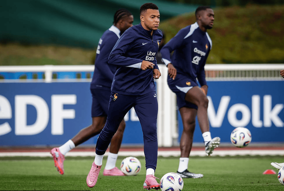 欧洲豪强交锋,赛场精彩绝伦 欧洲豪强交锋,赛场精彩绝伦